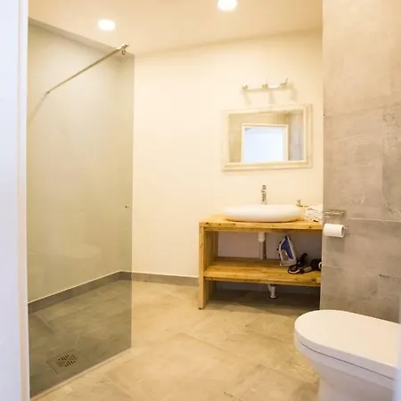 Old Town Apartment *